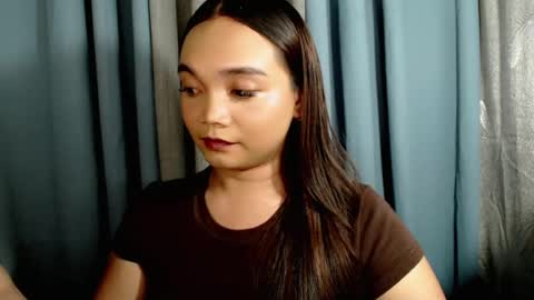 Snapshot of holy_shine chatting on July 19, 8:01 pm Bella online show from July 19, 8:01 pm