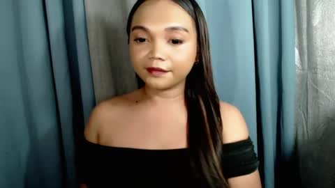 Snapshot of holy_shine chatting on July 20, 8:33 pm Bella online show from July 20, 8:33 pm