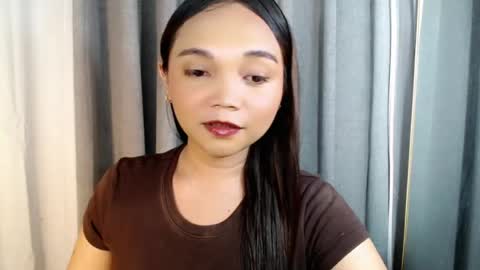 Snapshot of holy_shine chatting on August 7, 10:39 am Bella online show from August 7, 10:39 am