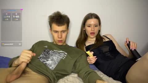 Snapshot of holybabe342 chatting on September 28, 9:09 pm Vio online show from September 28, 9:09 pm