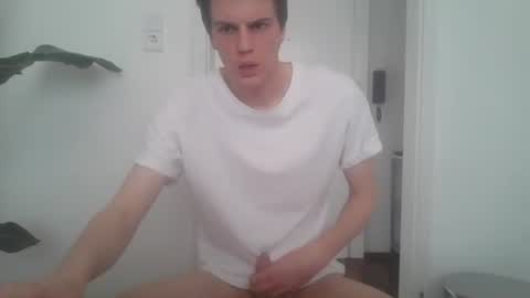 holydegenerate online show from March 20, 7:02 am