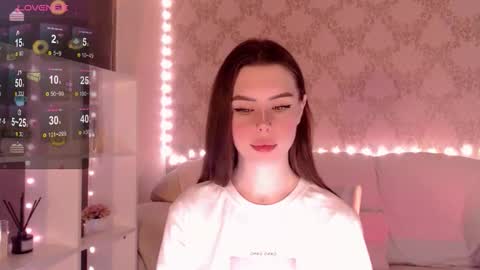 Mia online show from October 22, 3:51 am