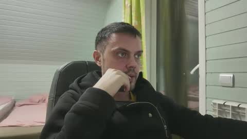 Snapshot of honesttojoy chatting on October 18, 6:08 pm Henry online show from October 18, 6:08 pm