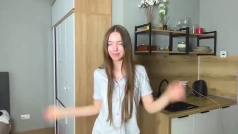 Snapshot of honey_blush chatting on August 6, 5:37 pm April online show from August 6, 5:37 pm