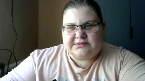 Snapshot of honey_bunny_x chatting on June 28, 11:38 am Bunny online show from June 28, 11:38 am