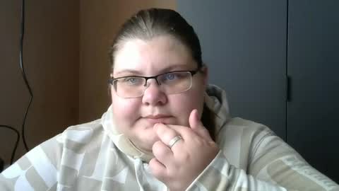 Snapshot of honey_bunny_x chatting on July 6, 3:03 pm Bunny online show from July 6, 3:03 pm