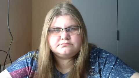 Snapshot of honey_bunny_x chatting on July 7, 12:09 pm Bunny online show from July 7, 12:09 pm