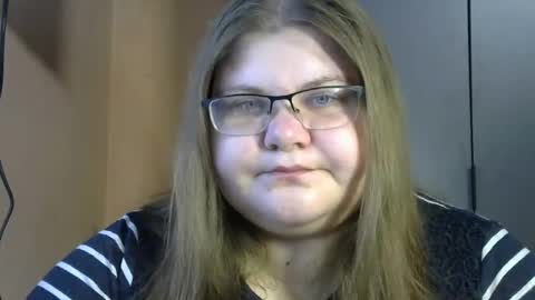 Snapshot of honey_bunny_x chatting on July 17, 6:20 am Bunny online show from July 17, 6:20 am