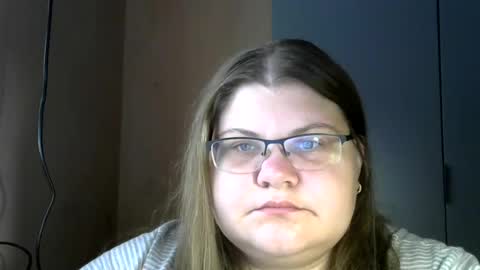 Snapshot of honey_bunny_x chatting on July 21, 7:32 am Bunny online show from July 21, 7:32 am