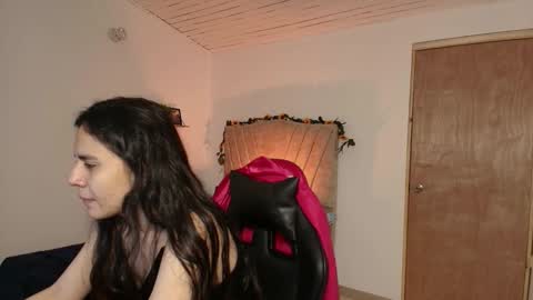 Snapshot of honey_buu chatting on September 14, 2:05 pm online show from September 14, 2:05 pm