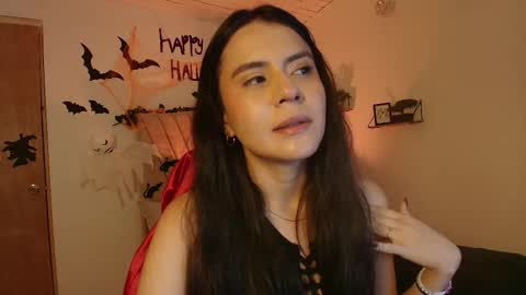 Snapshot of honey_buu chatting on October 20, 2:39 pm online show from October 20, 2:39 pm