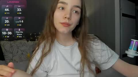 Snapshot of honey_chantal chatting on May 22, 7:30 pm Chantal online show from May 22, 7:30 pm