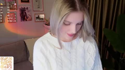 Lina online show from March 8, 3:05 pm