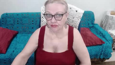 Snapshot of honey_lady_ chatting on April 26, 9:18 am Honey Lady online show from April 26, 9:18 am
