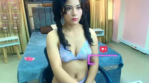 Snapshot of honey_love__ chatting on September 12, 2:17 pm Honey Love online show from September 12, 2:17 pm