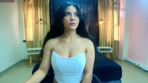 Snapshot of honey_love__ chatting on September 17, 2:08 pm Honey Love online show from September 17, 2:08 pm