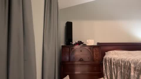 honey_man14 online show from April 21, 6:23 pm