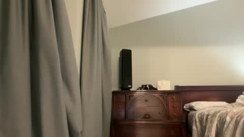 Snapshot of honey_man14 chatting on April 28, 3:06 pm honey_man14 online show from April 28, 3:06 pm