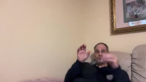 Snapshot of honey_man14 chatting on May 1, 2:49 am honey_man14 online show from May 1, 2:49 am