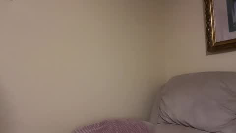 Snapshot of honey_man14 chatting on May 5, 2:08 am honey_man14 online show from May 5, 2:08 am