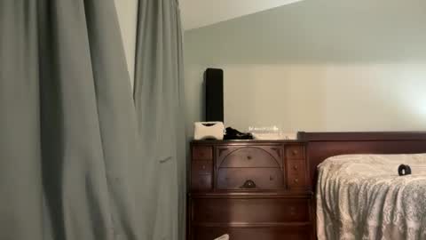 Snapshot of honey_man14 chatting on May 11, 4:15 pm honey_man14 online show from May 11, 4:15 pm
