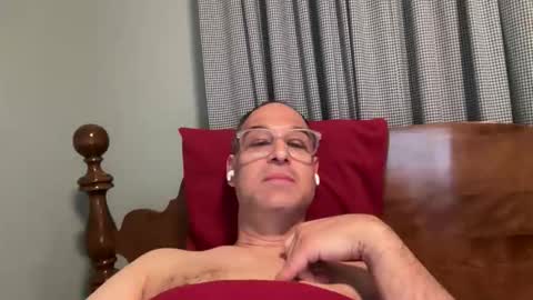Snapshot of honey_man14 chatting on May 19, 2:51 am honey_man14 online show from May 19, 2:51 am