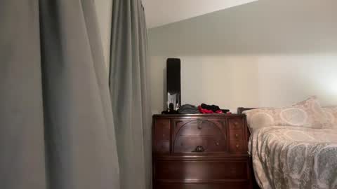 Snapshot of honey_man14 chatting on June 15, 3:14 pm honey_man14 online show from June 15, 3:14 pm