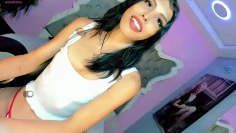 Snapshot of honey_moontsts chatting on May 8, 12:54 pm honey_moontsts online show from May 8, 12:54 pm