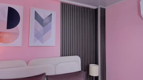 honey_sofii_ online show from October 1, 11:49 am