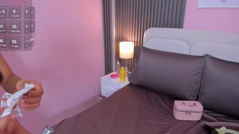 honey_sofii_ online show from October 19, 11:55 am