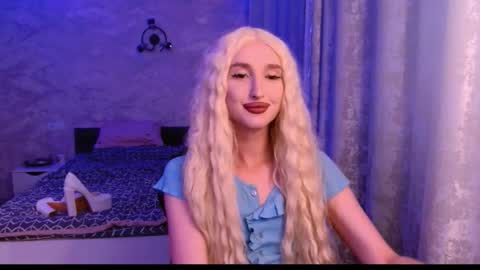 honey_sunset online show from September 21, 5:47 pm