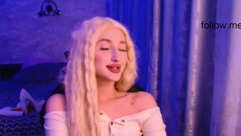 honey_sunset online show from November 2, 10:34 pm