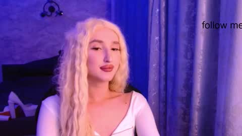 honey_sunset online show from November 7, 9:59 pm