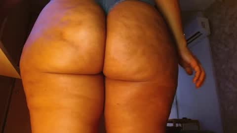 Snapshot of honey_sweet8 chatting on May 14, 10:55 am Honey-Sweett online show from May 14, 10:55 am