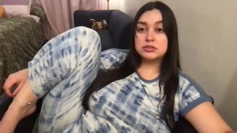 Tia online show from January 13, 3:23 am