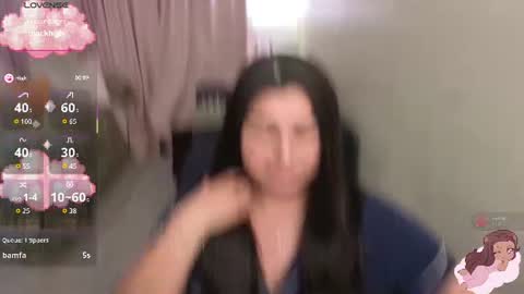 Snapshot of honey_tia chatting on June 12, 2:43 am Tia online show from June 12, 2:43 am