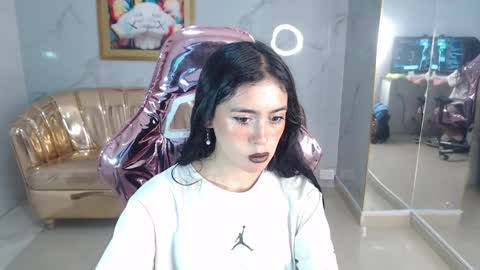 HONEY  online show from January 29, 1:17 pm