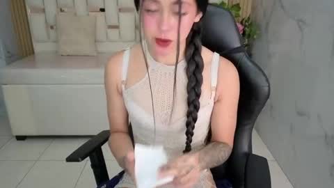 HONEY  online show from May 25, 1:17 pm