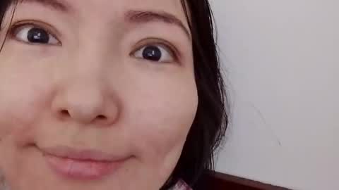 Snapshot of honey_yuzu chatting on April 24, 5:21 am honey_yuzu online show from April 24, 5:21 am