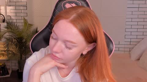 honeyautumn online show from December 4, 6:00 am