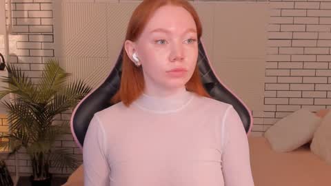 honeyautumn online show from December 7, 11:45 pm