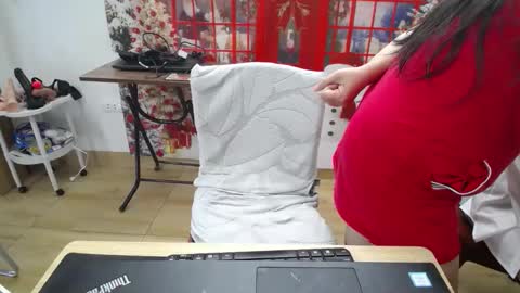 honeybaby2k online show from December 2, 1:55 am