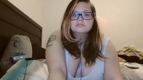 HoneyBear online show from February 4, 3:51 pm