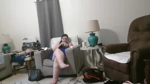 Snapshot of honeybuns344636 chatting on December 31, 12:46 pm Honey online show from December 31, 12:46 pm