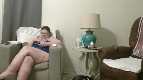 Snapshot of honeybuns344636 chatting on February 9, 11:14 am Honey online show from February 9, 11:14 am