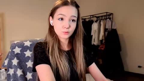 Snapshot of honeycomfya chatting on April 13, 2:33 pm Masha online show from April 13, 2:33 pm