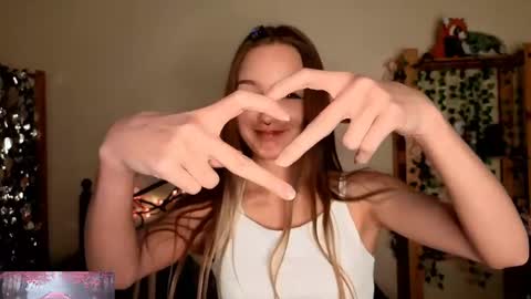 Snapshot of honeycomfya chatting on May 13, 2:25 pm Masha online show from May 13, 2:25 pm