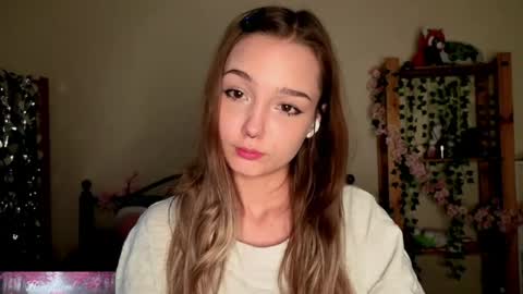 Snapshot of honeycomfya chatting on May 19, 1:39 pm Masha online show from May 19, 1:39 pm