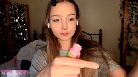 Snapshot of honeycomfya chatting on June 6, 2:22 pm Masha online show from June 6, 2:22 pm