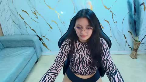 Snapshot of honeydoll_tf chatting on May 8, 1:16 pm honeydoll_tf online show from May 8, 1:16 pm